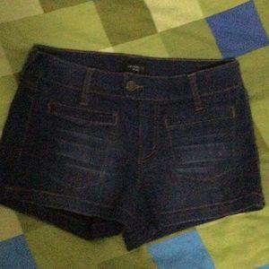 Celebrity pink jeans shorts